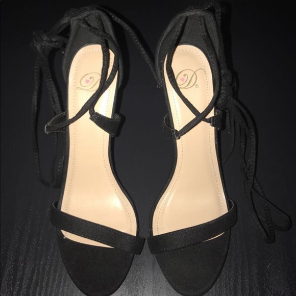 Heels - Picture 1 of 3